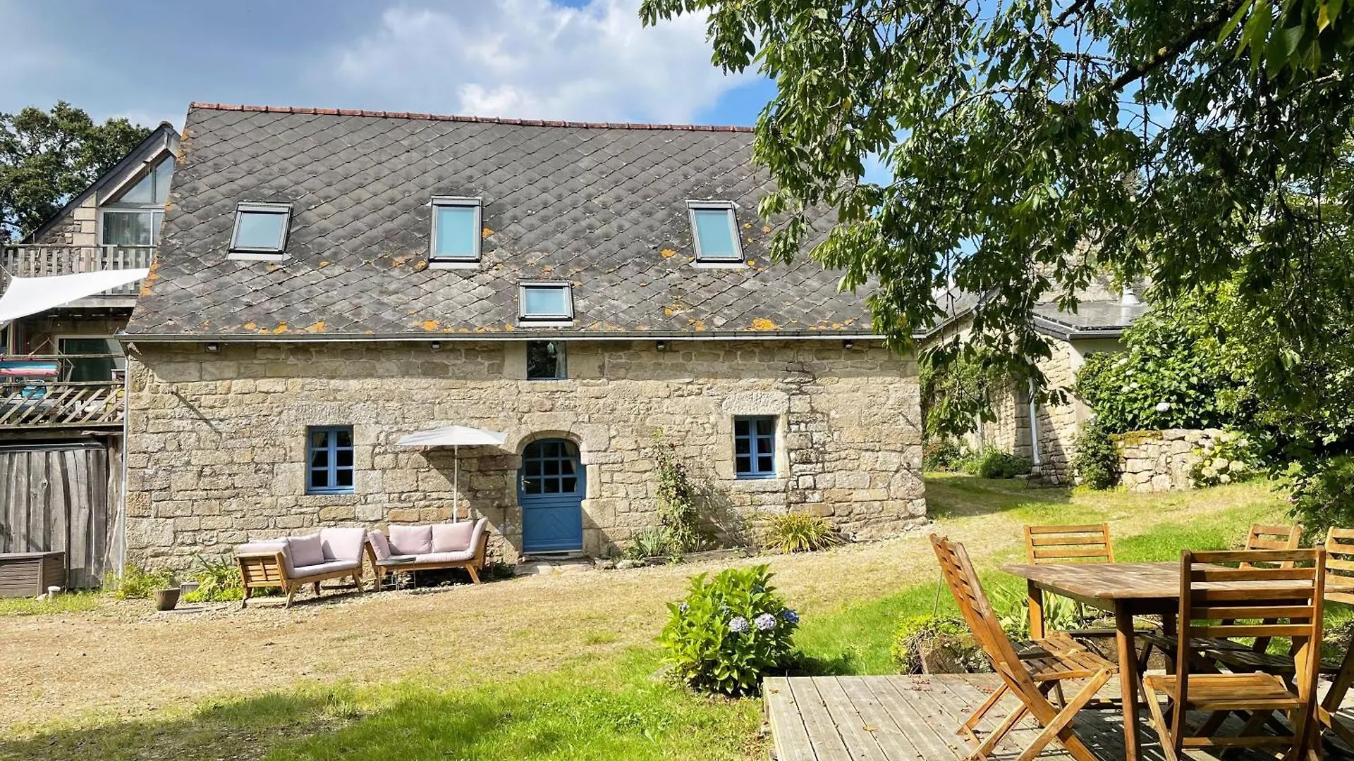 Holiday home Les Gites De Guernegroach - La Chaumiere Langoelan
